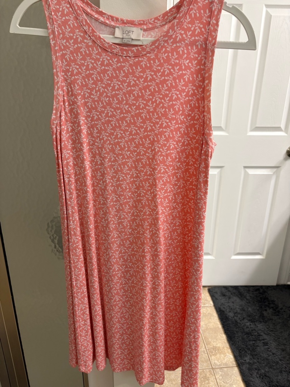 LOFT Coral White Floral Scoop Neck Top